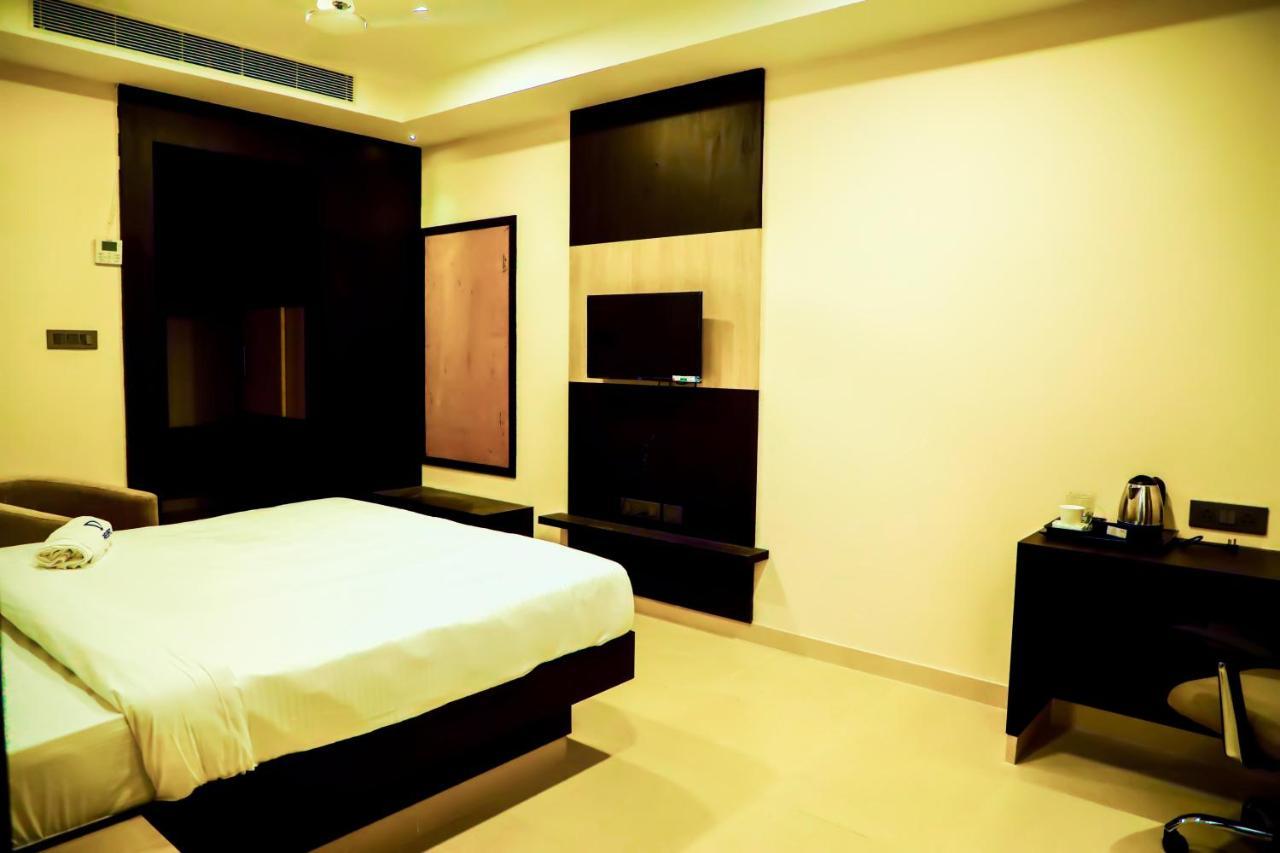 D Wayfarer Inn Resort Erode Extérieur photo